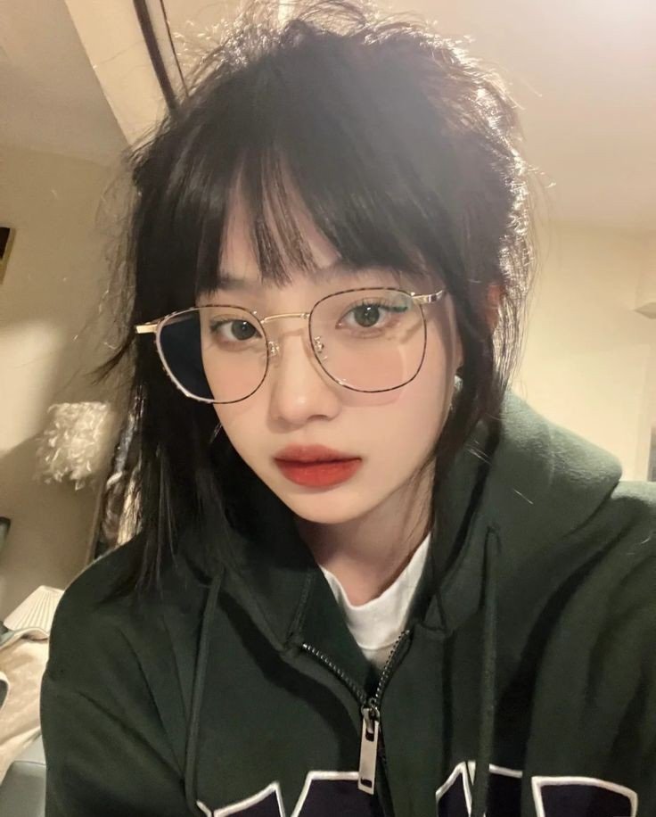 Korean girl aesthetic profile picture