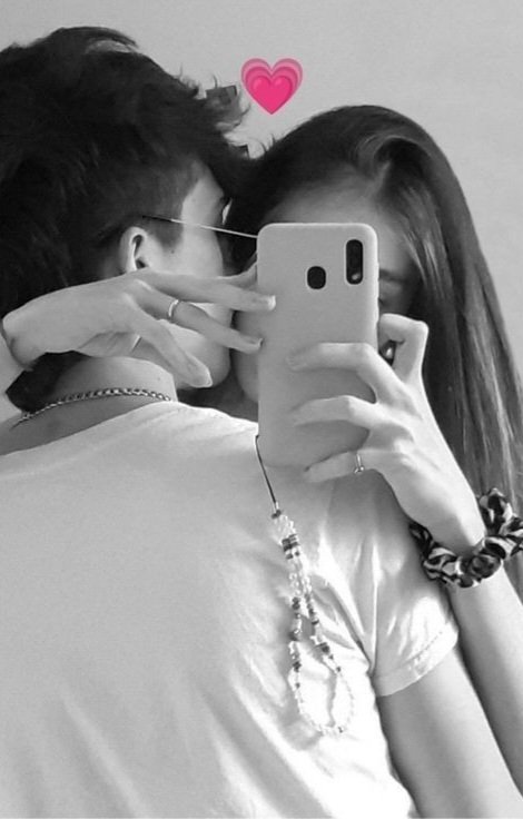 couple DP for Facebook