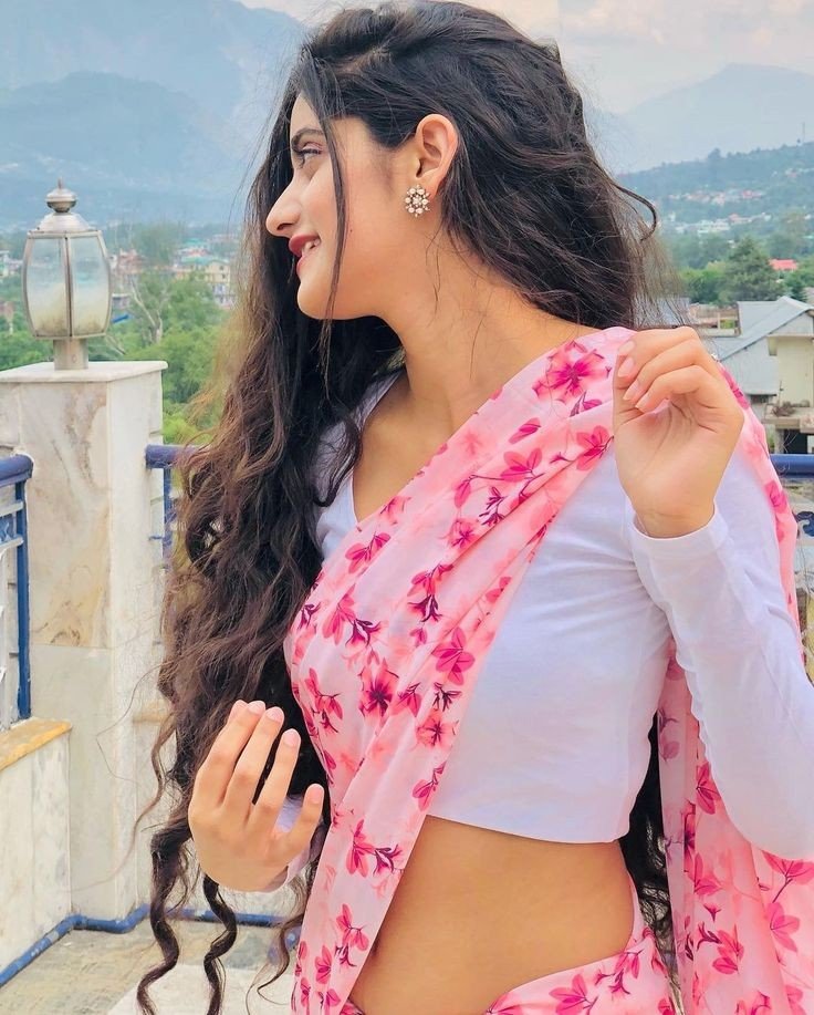 cute girl pic Instagram