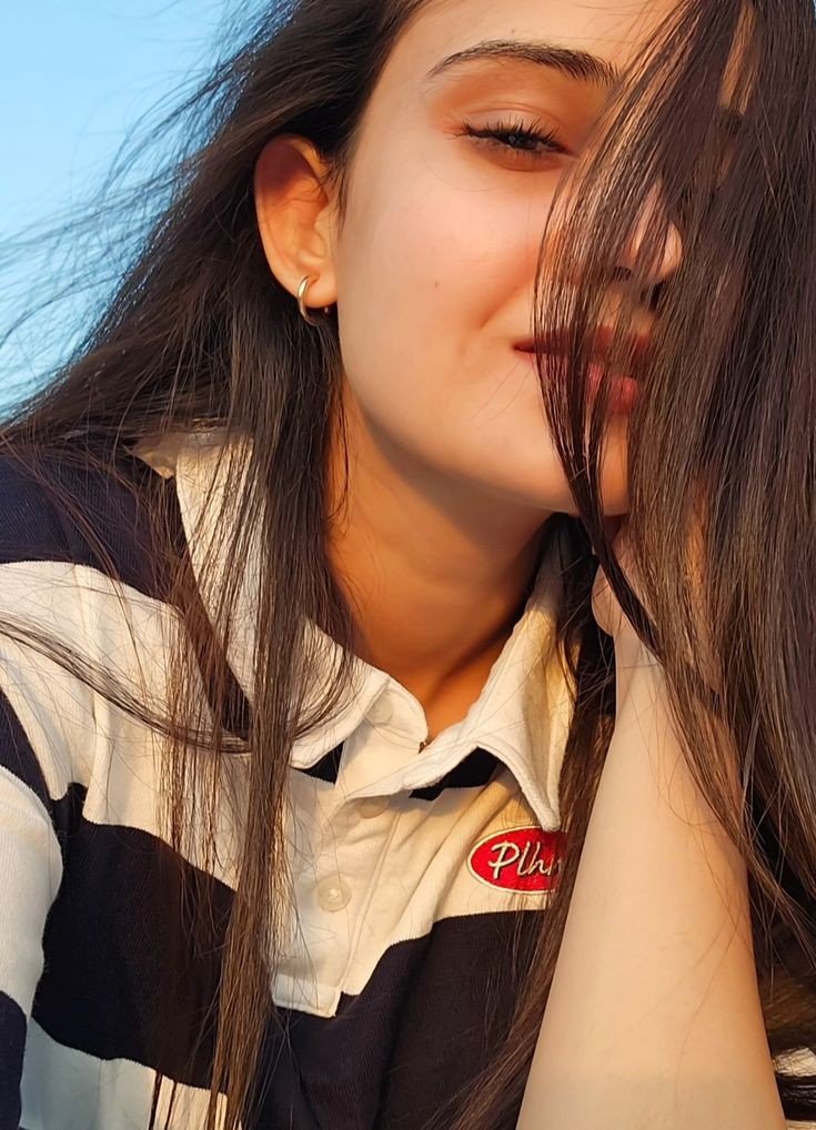 cute girl pic download