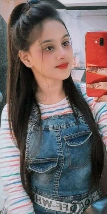 cute girl pic for Instagram