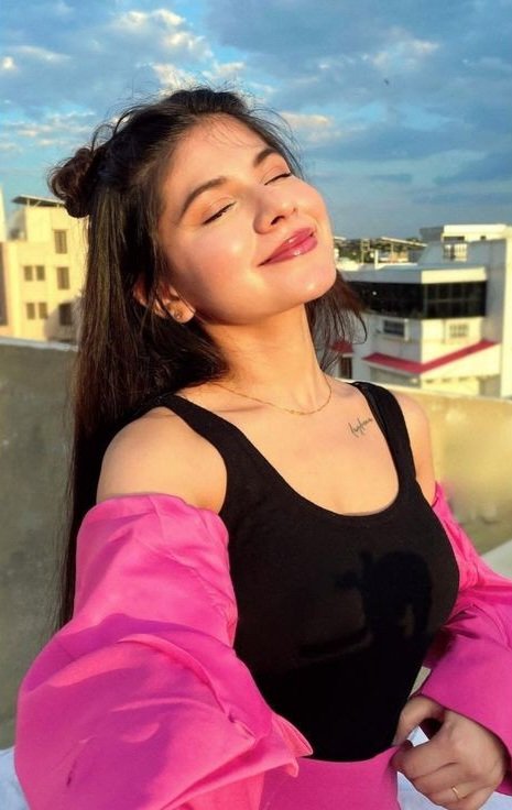 cute girl stylish photo