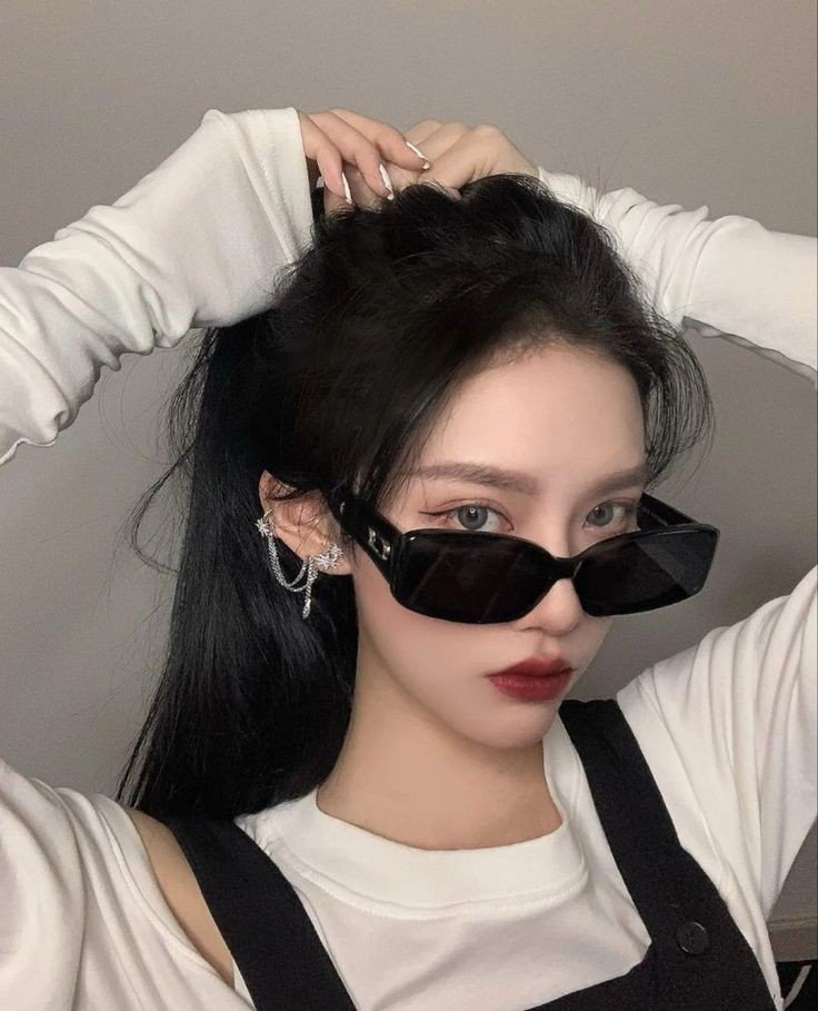 cute korean girl profile pic