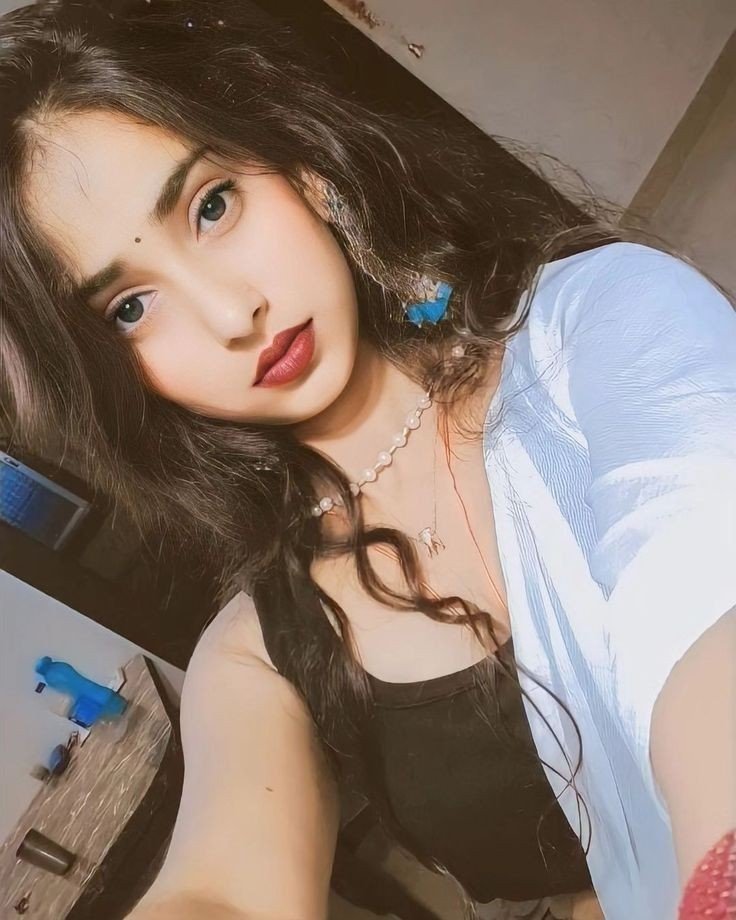 natural cute girl pic