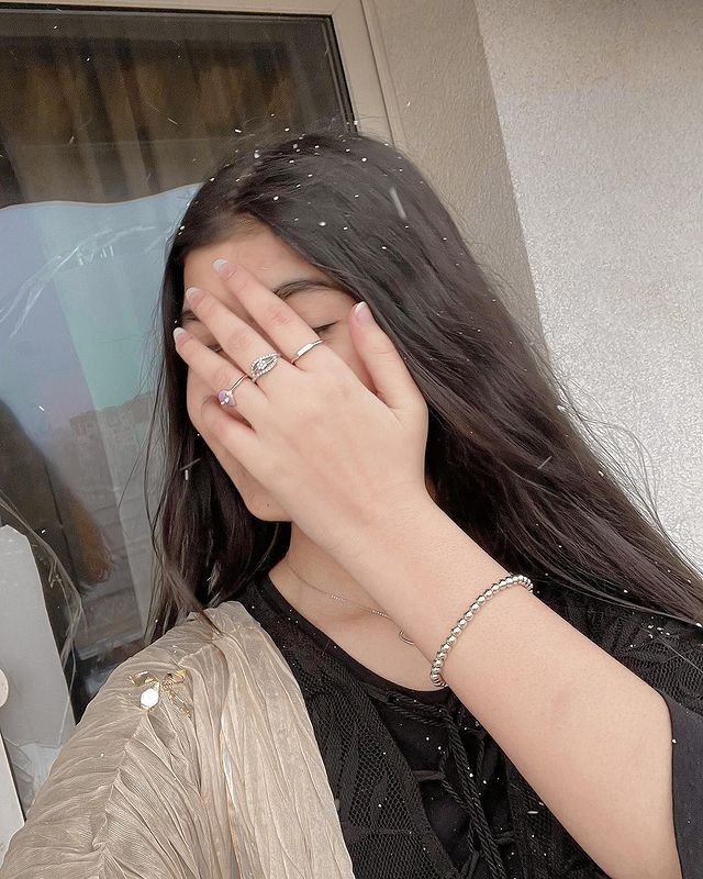 unique hidden face DP